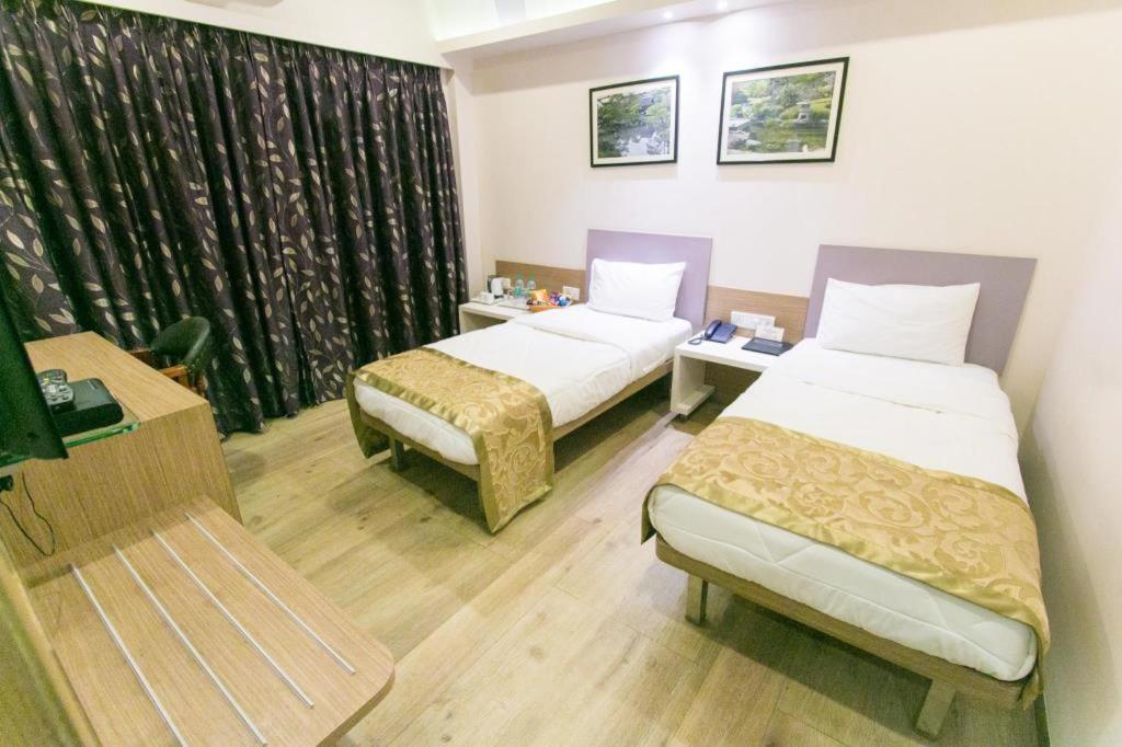 Seasons Hotel Mira-Bhayandar Екстер'єр фото